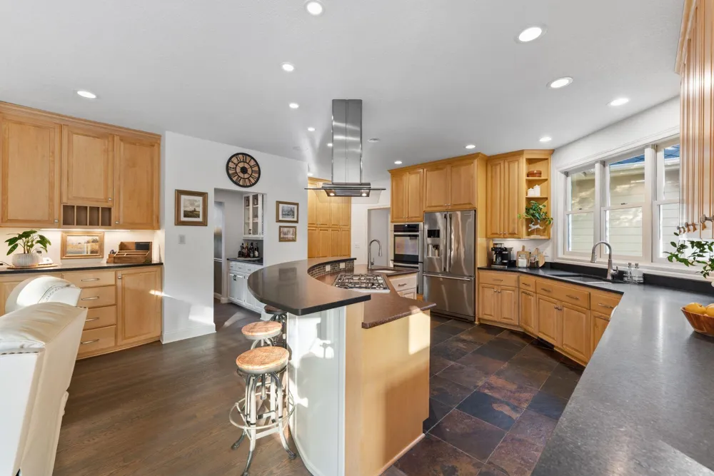 4570 Neal Avenue Stillwater, MN 55082