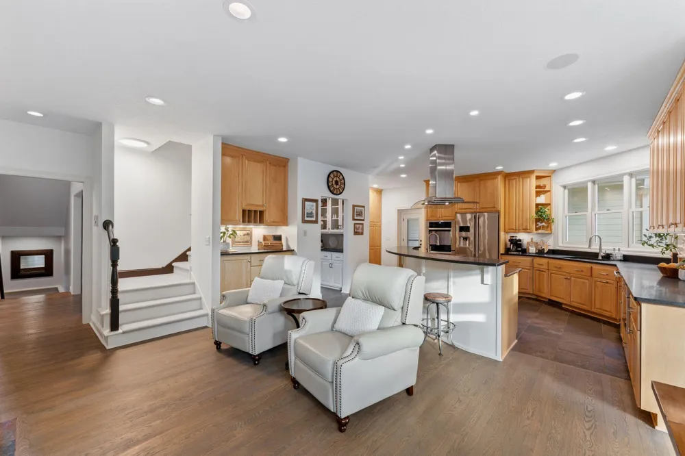 4570 Neal Avenue Stillwater, MN 55082