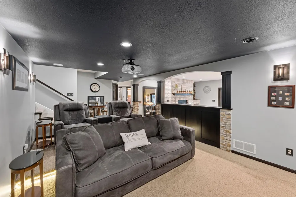 4570 Neal Avenue Stillwater, MN 55082