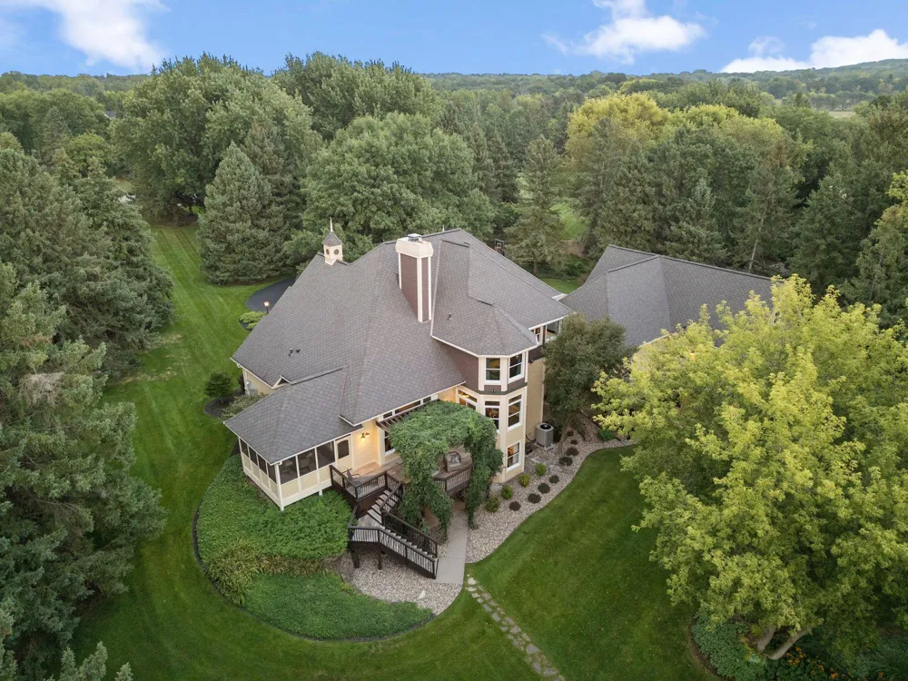 4570 Neal Avenue Stillwater, MN 55082
