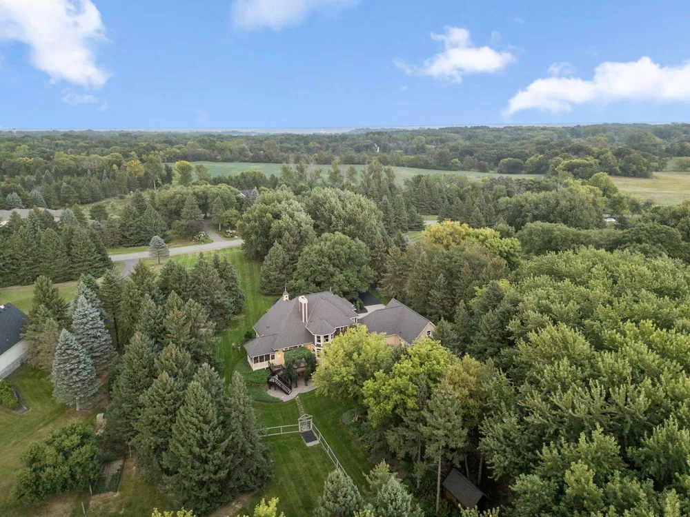 4570 Neal Avenue Stillwater, MN 55082