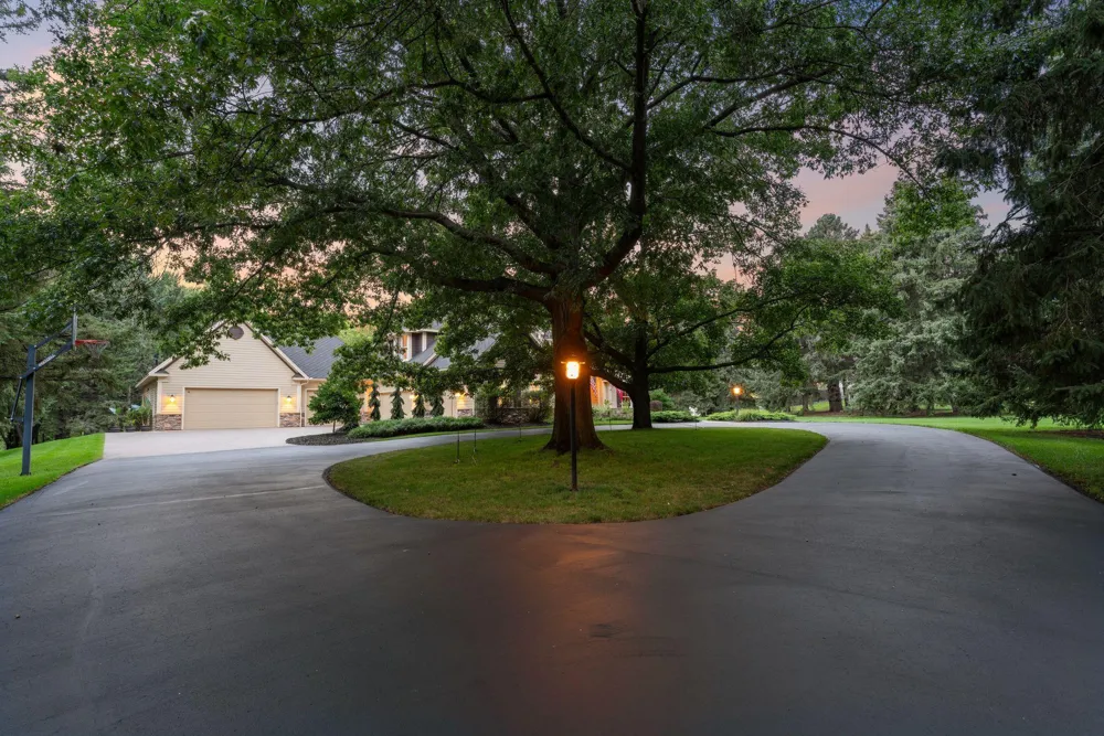 4570 Neal Avenue Stillwater, MN 55082