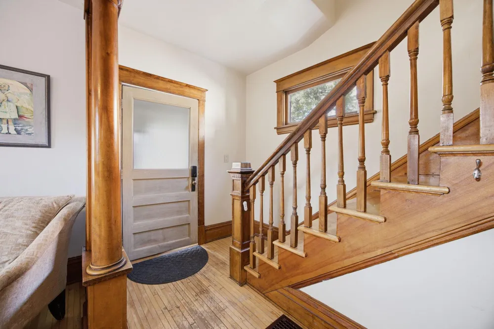 1825 Minnehaha Avenue W Saint Paul, MN 55104