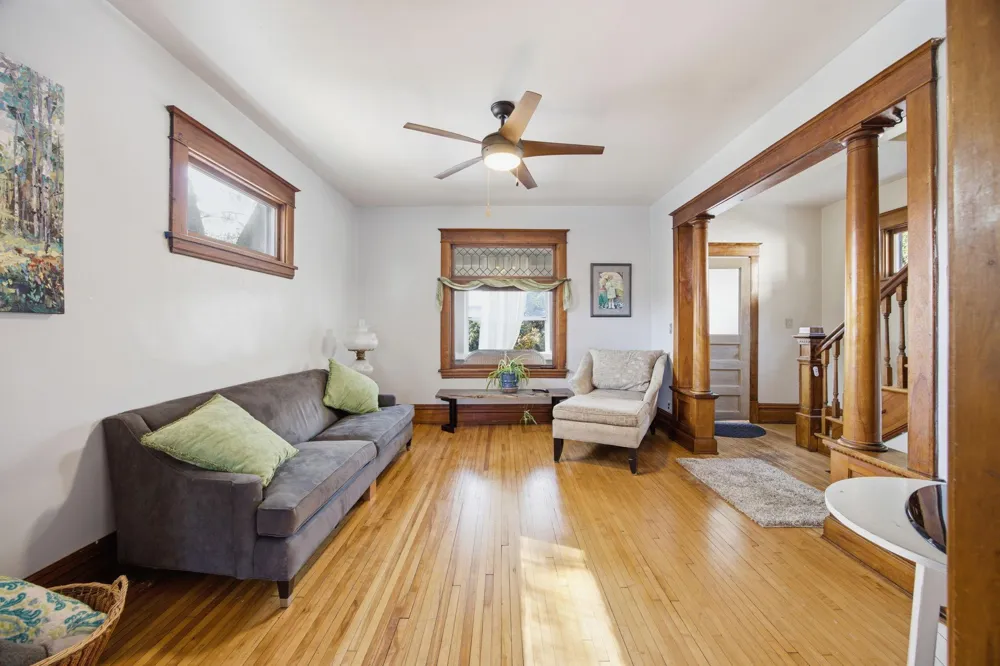 1825 Minnehaha Avenue W Saint Paul, MN 55104