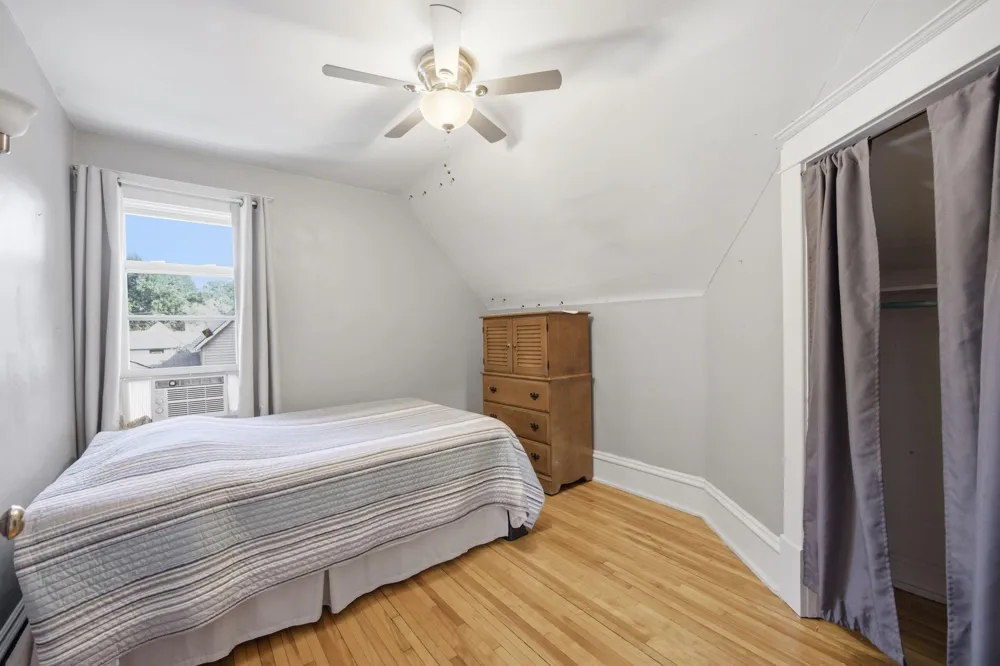 1825 Minnehaha Avenue W Saint Paul, MN 55104