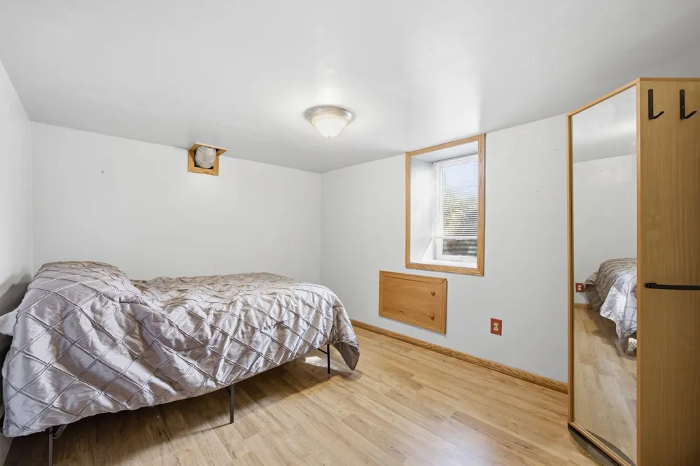 1825 Minnehaha Avenue W Saint Paul, MN 55104