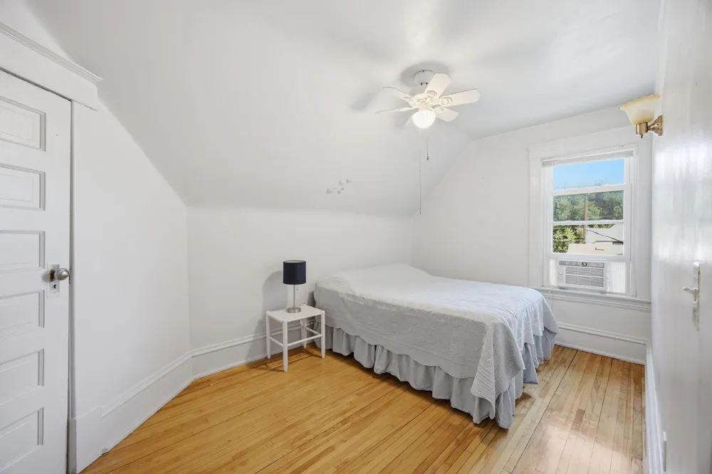 1825 Minnehaha Avenue W Saint Paul, MN 55104