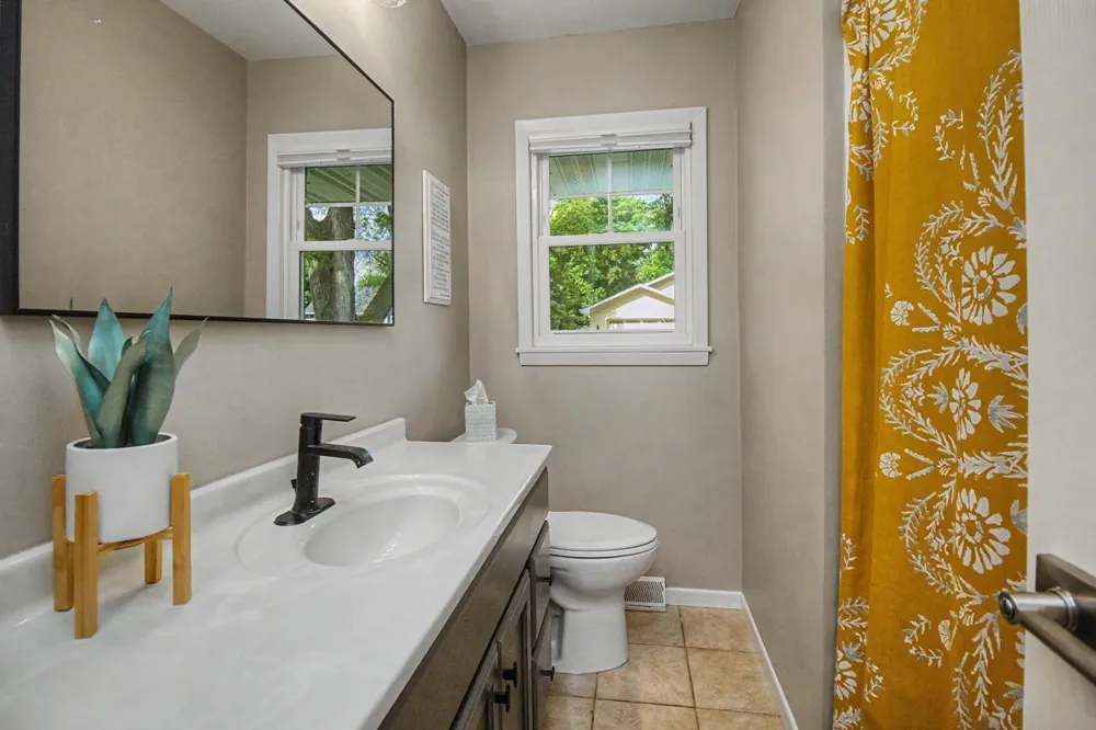 1424 Rhode Island Avenue Golden Valley, MN 55427