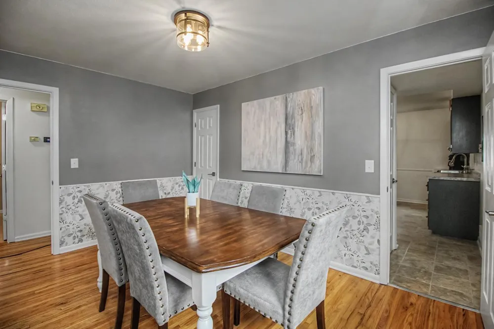 1424 Rhode Island Avenue Golden Valley, MN 55427