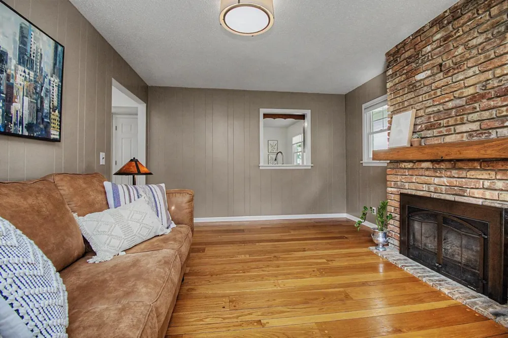1424 Rhode Island Avenue Golden Valley, MN 55427