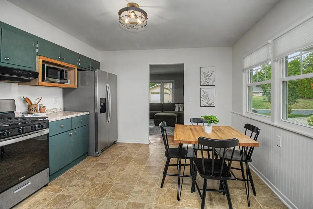 1424 Rhode Island Avenue Golden Valley, MN 55427