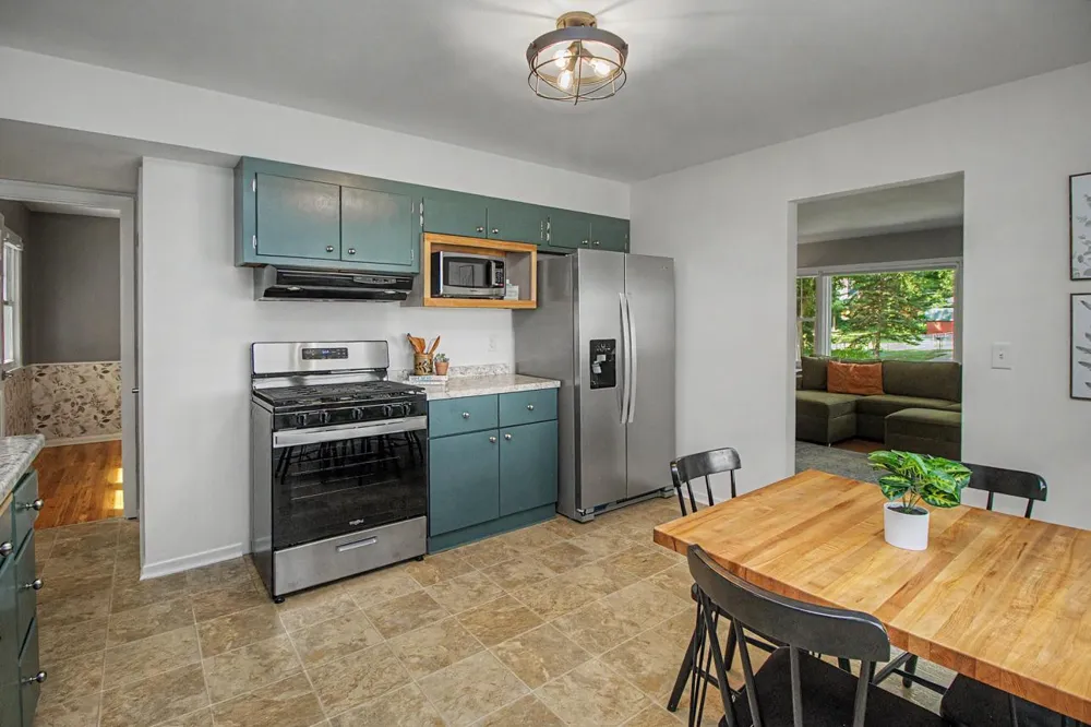 1424 Rhode Island Avenue Golden Valley, MN 55427