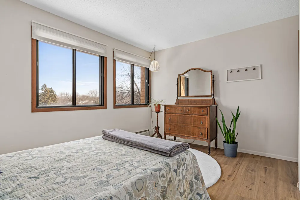 1871 Silver Bell Road #309 Eagan, MN 55122