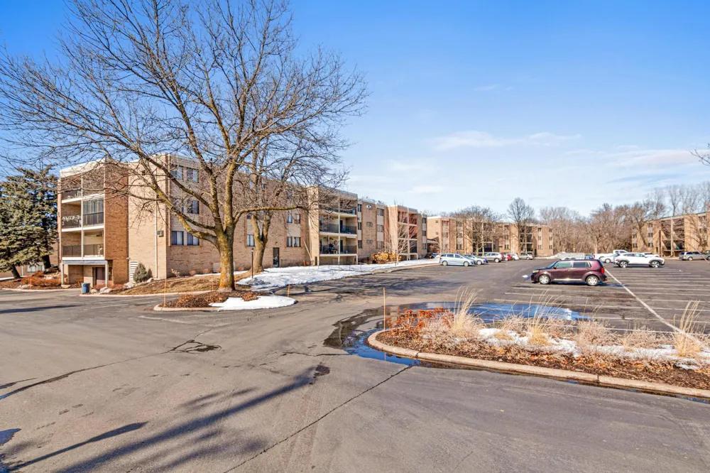 1871 Silver Bell Road #309 Eagan, MN 55122