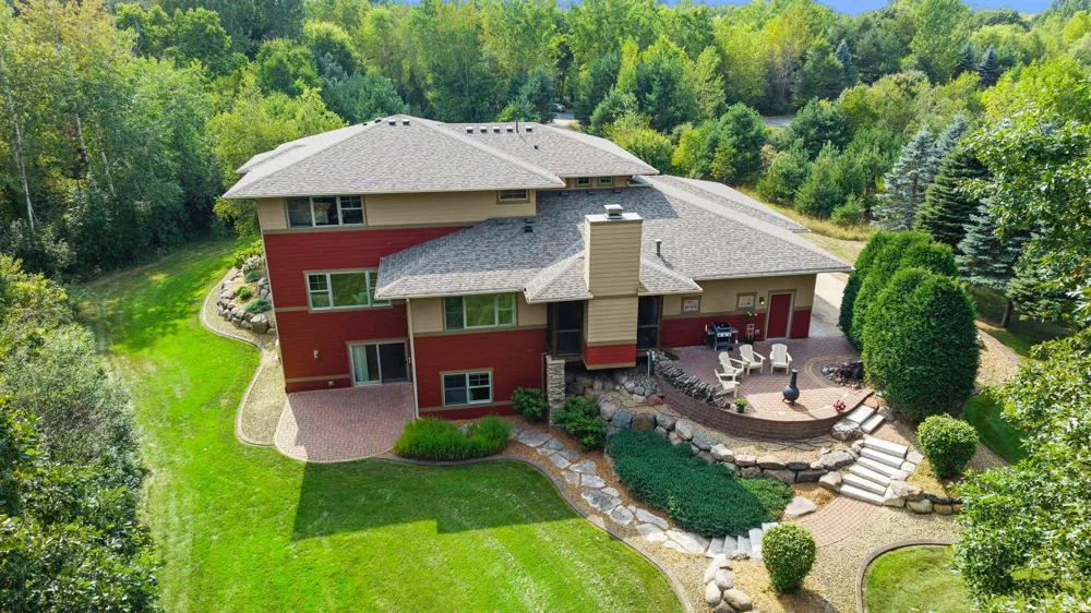 2355 Morgan Avenue Stillwater, MN 55082
