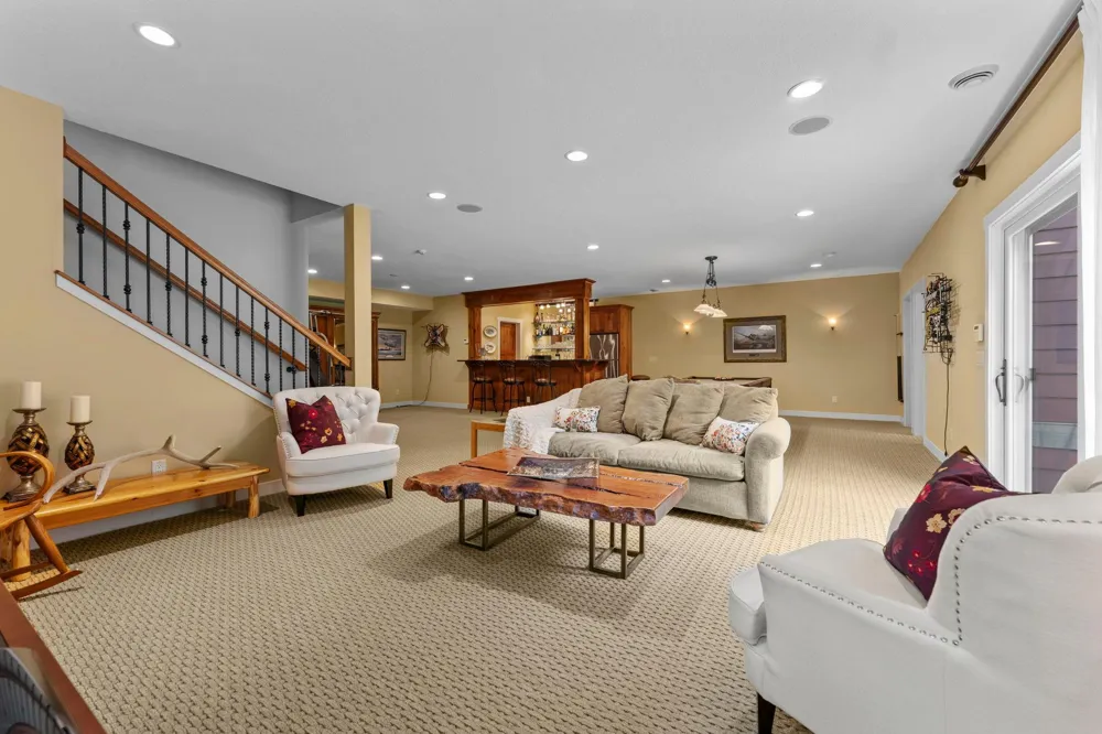 2355 Morgan Avenue Stillwater, MN 55082