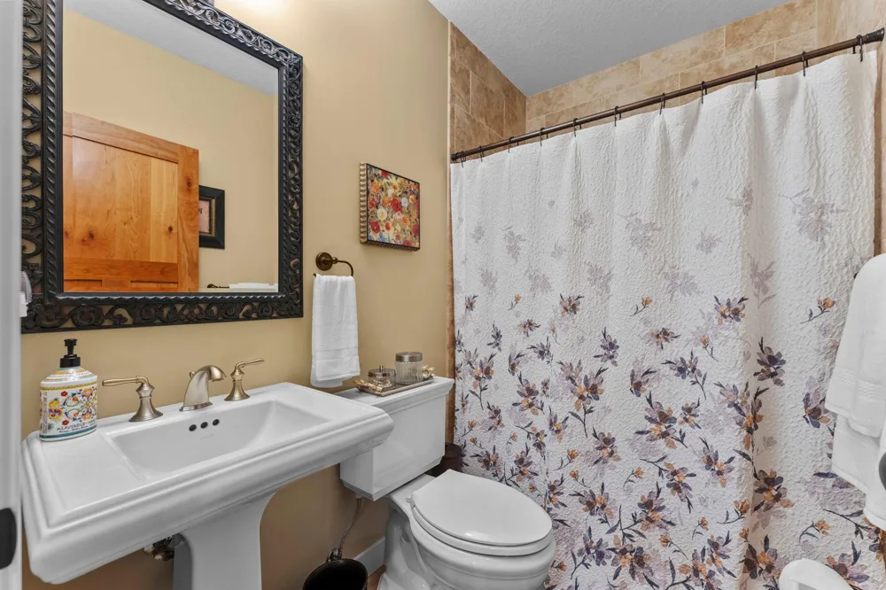 2355 Morgan Avenue Stillwater, MN 55082