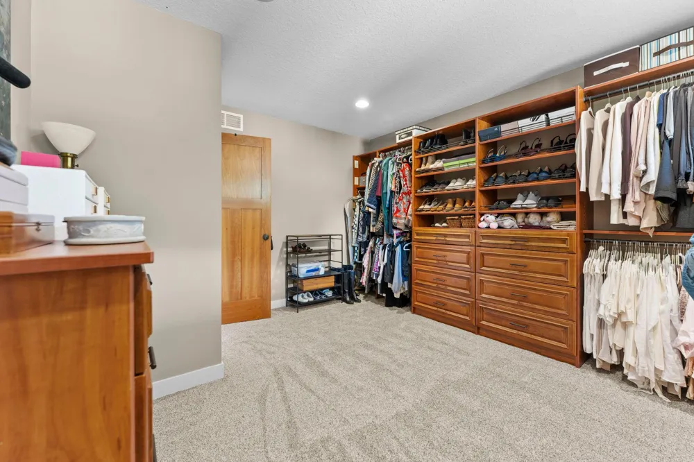 2355 Morgan Avenue Stillwater, MN 55082