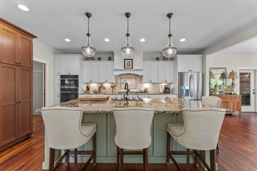 2355 Morgan Avenue Stillwater, MN 55082