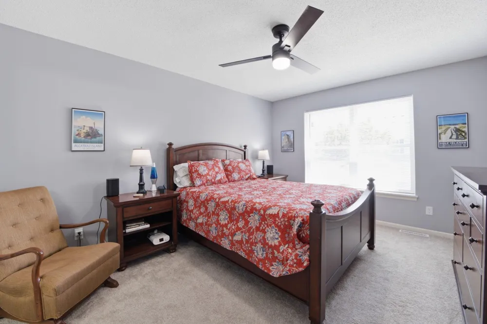1574 Liberty Circle Shakopee, MN 55379