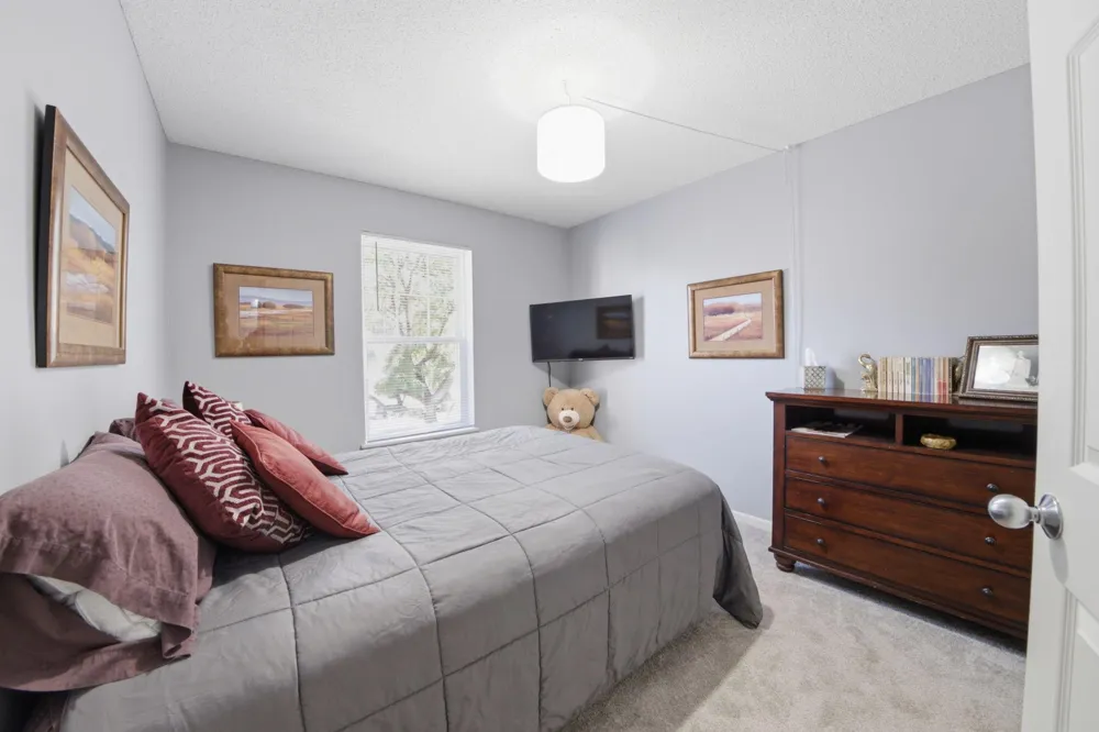 1574 Liberty Circle Shakopee, MN 55379