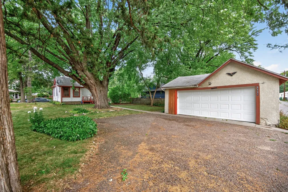 5131 37th Avenue S Minneapolis, MN 55417