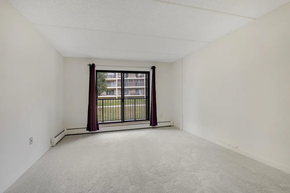 10411 Cedar Lake Road #208 Minnetonka, MN 55305