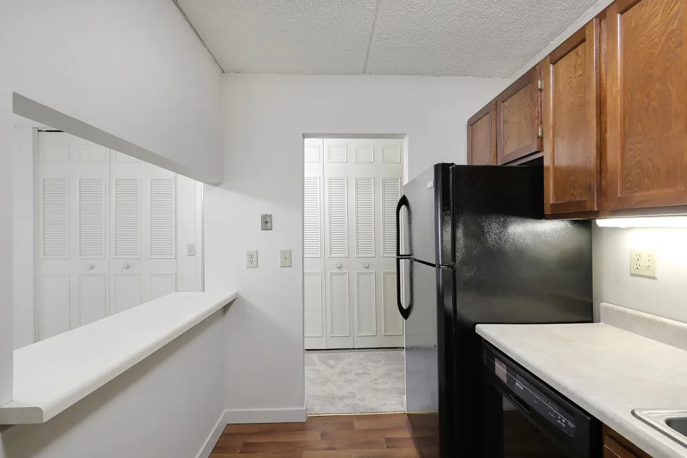 10411 Cedar Lake Road #208 Minnetonka, MN 55305