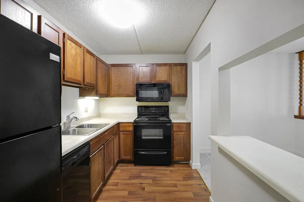 10411 Cedar Lake Road #208 Minnetonka, MN 55305