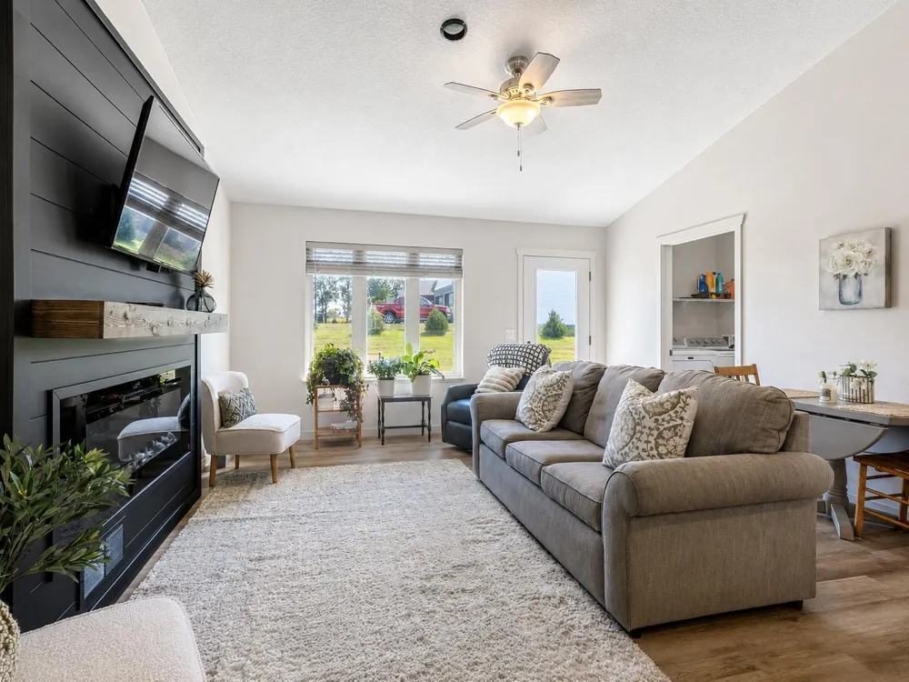 2215 Lake Avenue New Ulm, MN 56073