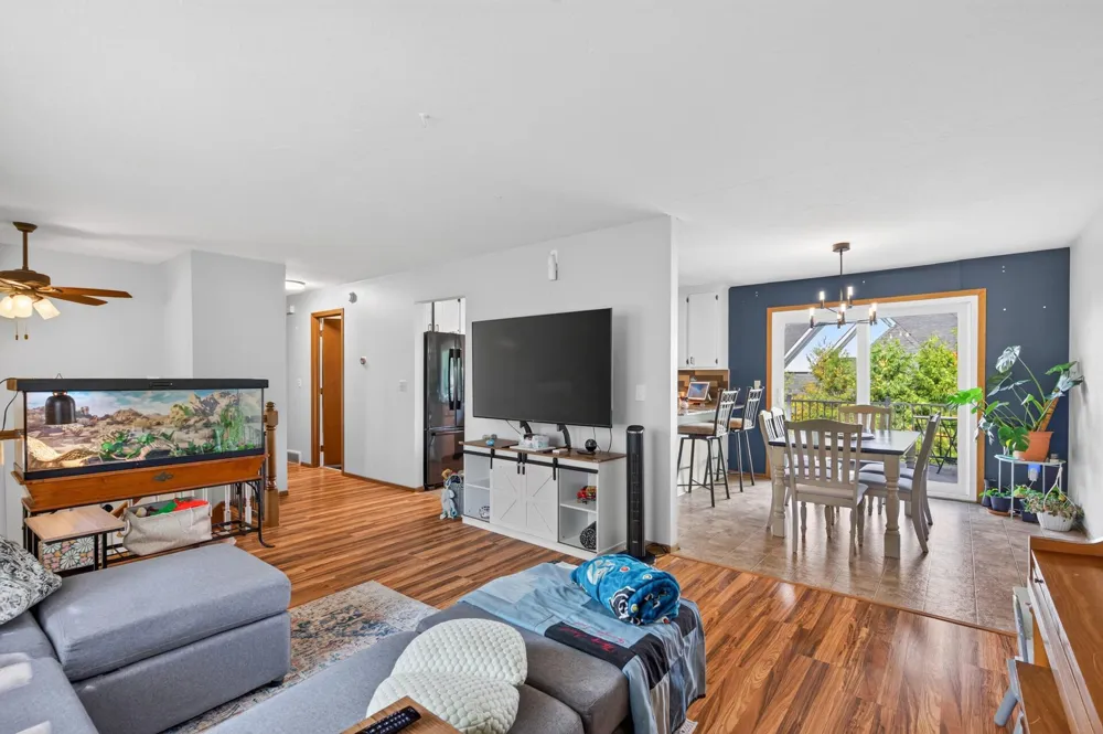 2952 Center Road SW Prior Lake, MN 55372
