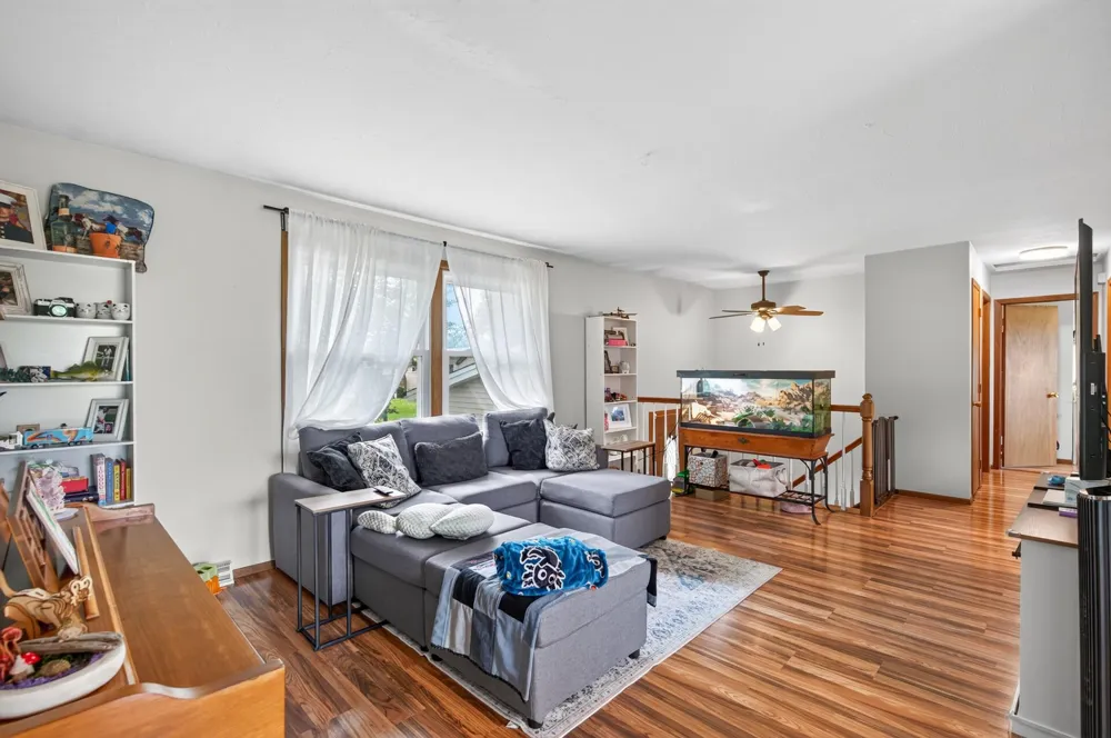2952 Center Road SW Prior Lake, MN 55372