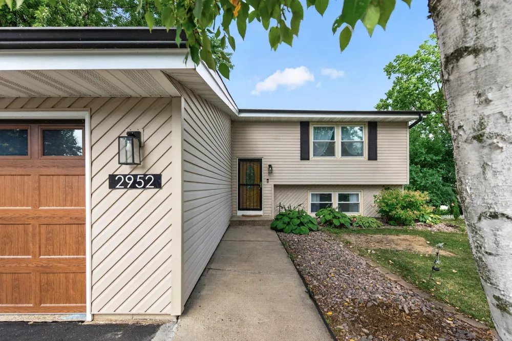 2952 Center Road SW Prior Lake, MN 55372