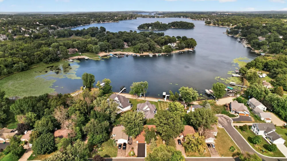 2952 Center Road SW Prior Lake, MN 55372