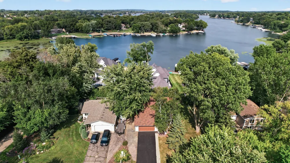 2952 Center Road SW Prior Lake, MN 55372