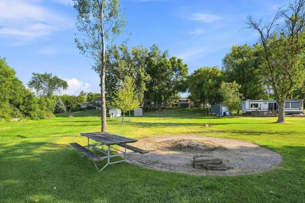 1875 Grant Avenue NW Maple Lake, MN 55358