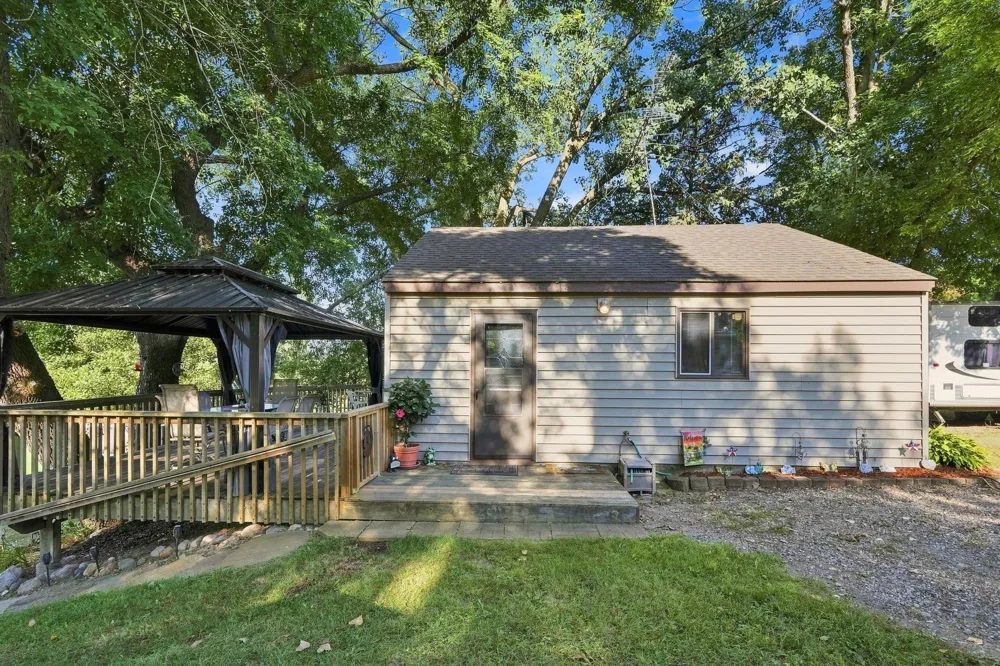1875 Grant Avenue NW Maple Lake, MN 55358
