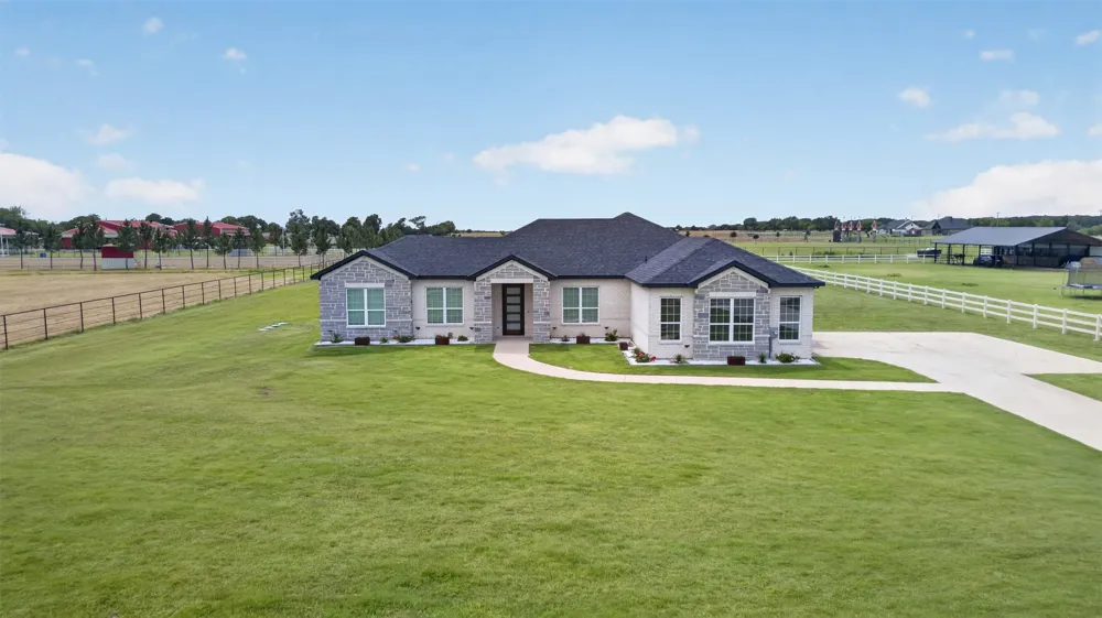 4209 County Road 2512 Royse City, TX 75189