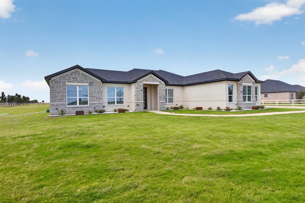 4209 County Road 2512 Royse City, TX 75189