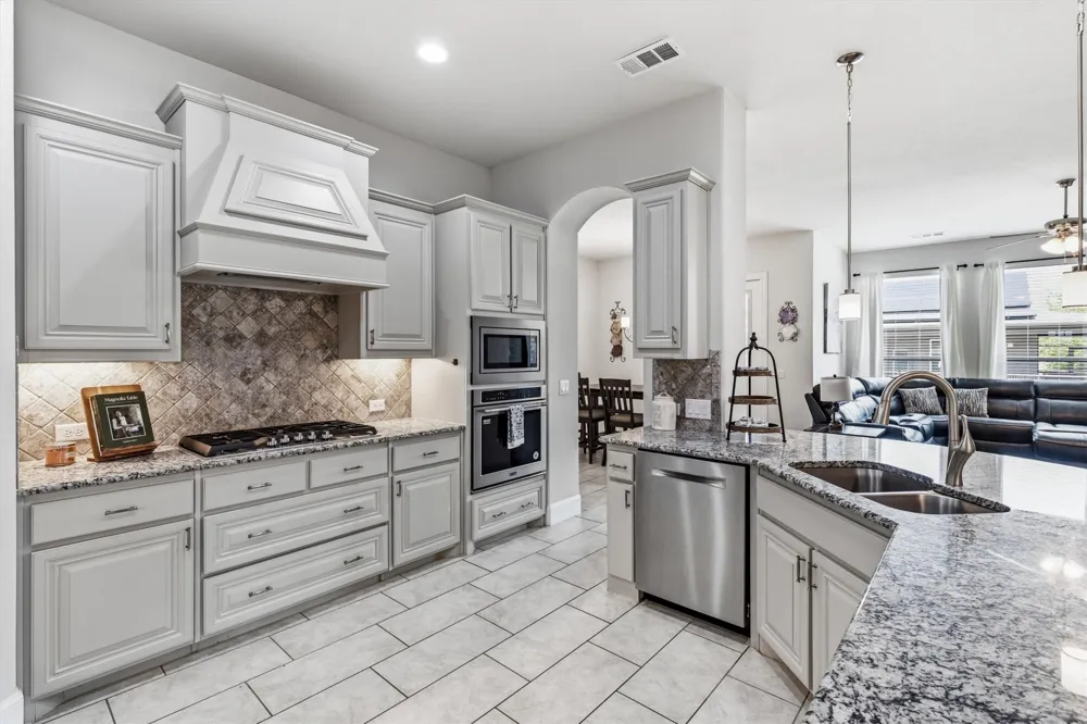 157 Daniel Drive Van Alstyne, TX 75495