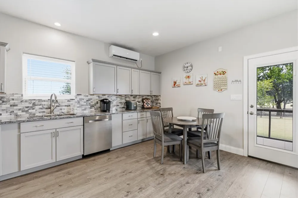 157 Daniel Drive Van Alstyne, TX 75495
