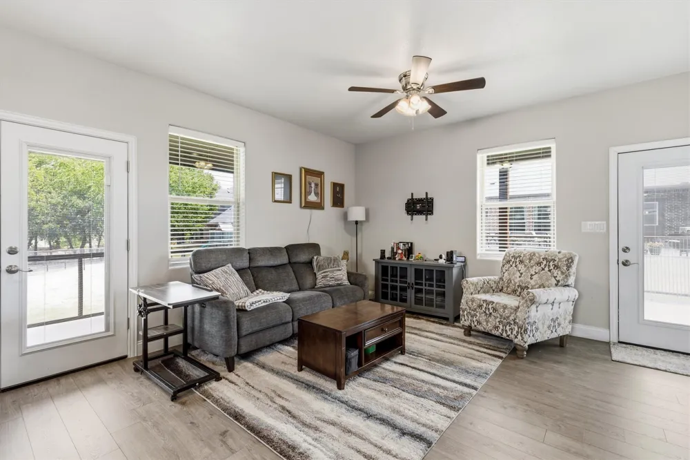 157 Daniel Drive Van Alstyne, TX 75495