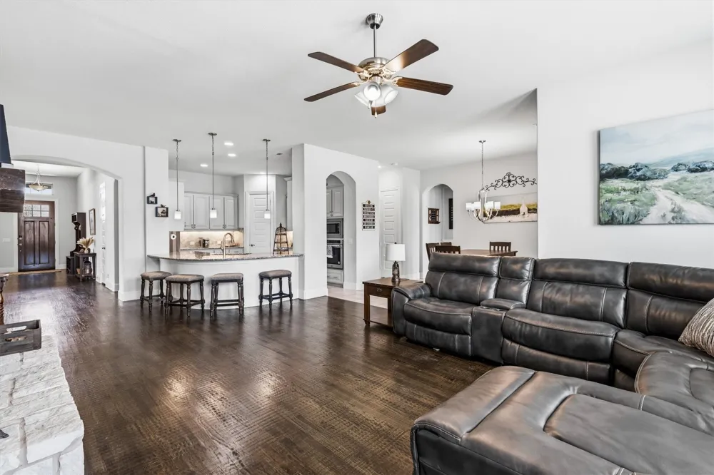 157 Daniel Drive Van Alstyne, TX 75495