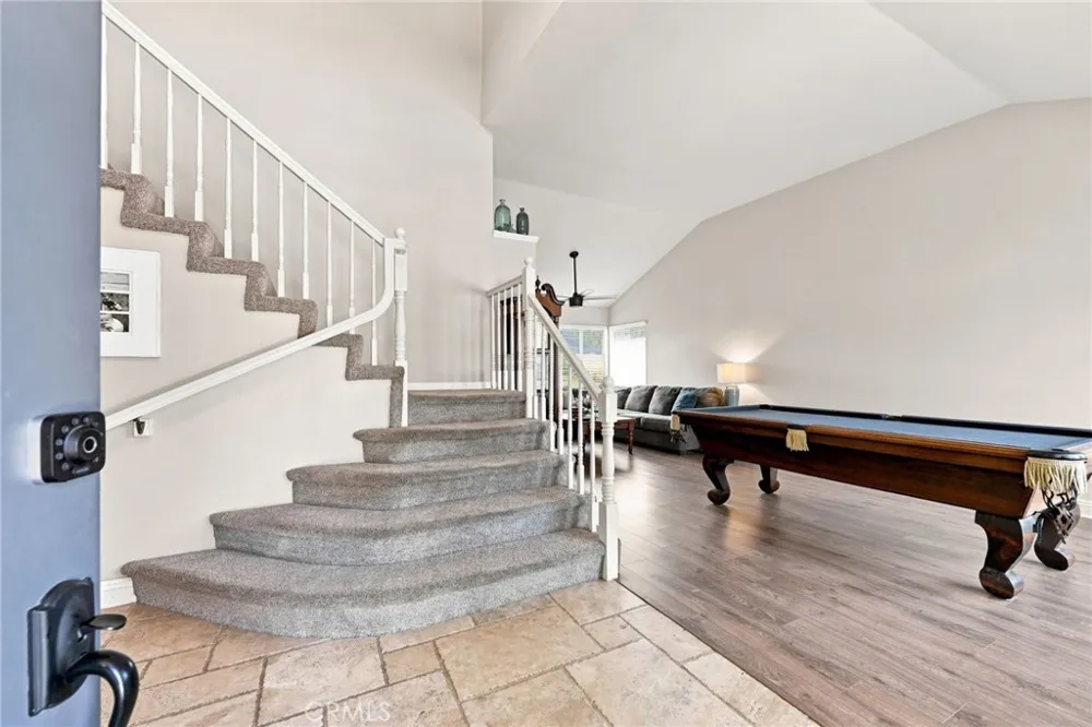 696 Corte Vina Camarillo, CA 93010