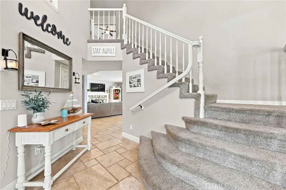 696 Corte Vina Camarillo, CA 93010