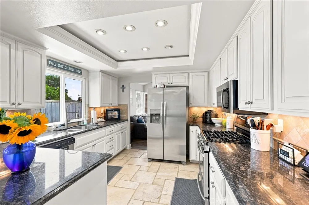 696 Corte Vina Camarillo, CA 93010