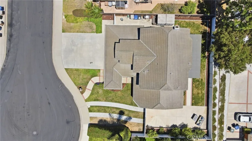 696 Corte Vina Camarillo, CA 93010