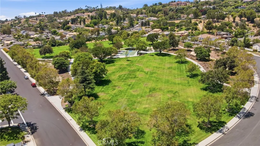 696 Corte Vina Camarillo, CA 93010