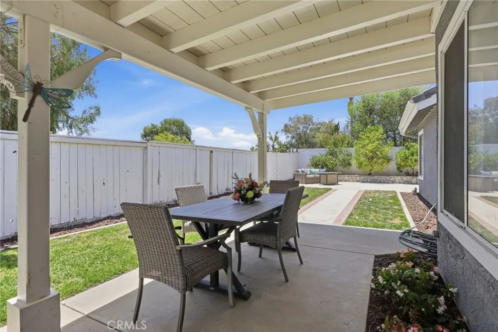 696 Corte Vina Camarillo, CA 93010