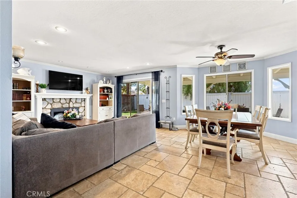 696 Corte Vina Camarillo, CA 93010